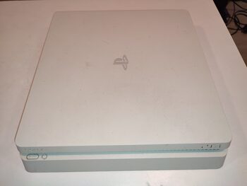 PlayStation 4 slim White 500gb en buen estado.  for sale