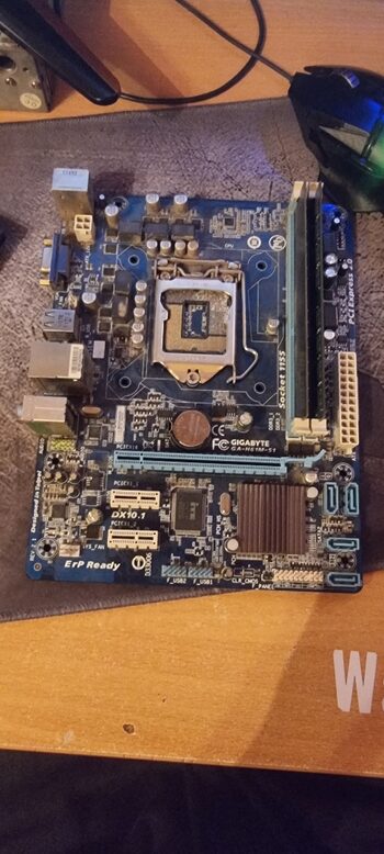 Gigabyte GA-H61M-S1 Intel H61 Micro ATX DDR3 LGA1155 1 x PCI-E x16 Slots Motherboard