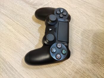 Playstation 4 Dualshock 4, V2 juodas originalus pultelis