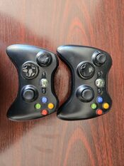 Buy Xbox360 S, Black, 250GB, RGH, du pulteliai, Kinect kamera, HDMI laidas, pakrovėjas, du fiziniai žaidimai ir 51 įrašyti žaidimai. 