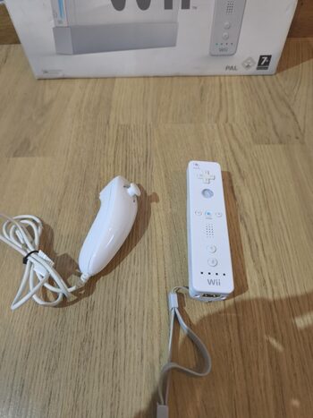 Get Nintendo Wii, White, 512MB