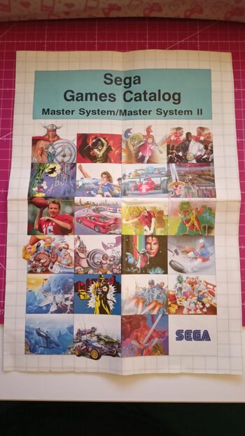 Sega Master System II + 4 juegos + Catalogo de juegos de regalo