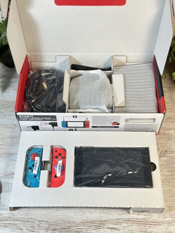 *MAG1A* Nintendo Switch V2 256GB