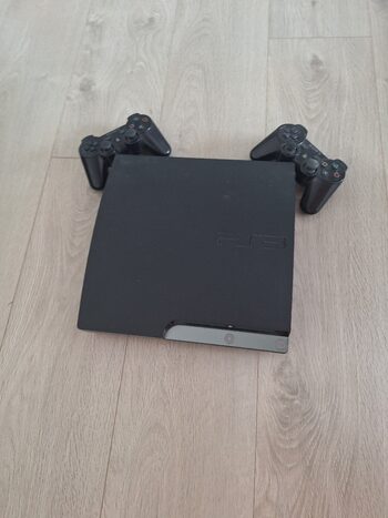 Buy playstation 3 160 gb with 2 controlers with minecraft installed