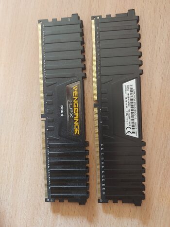 Corsair DDR4 4GB, du stick - viso 8Gb