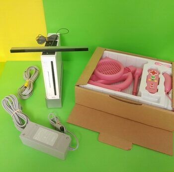 Nintendo WII + Mando WII Rosa con Nunchuk con Accesorios 