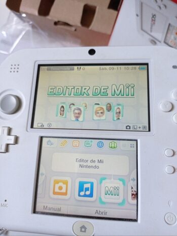 Nintendo 2ds blanca y roja con caja completa 