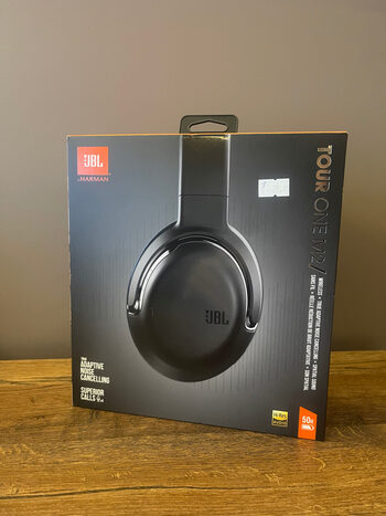 JBL TOUR ONE M2