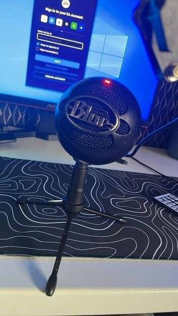 Blue snowball ice mikrofonas