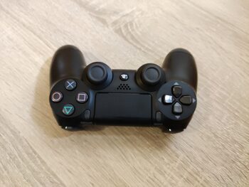 Playstation 4 Dualshock 4, V2 juodas originalus pultelis