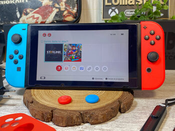 Nintendo Switch con Accesorios (protector de pantalla) 