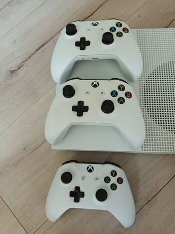 Xbox one S 1T +3 pulteliai