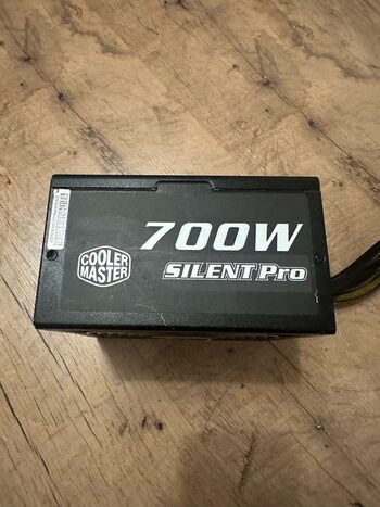 Cooler Master 700W