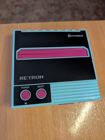 Get Consola Retron 1AV Azul + 1 Mando (NES)