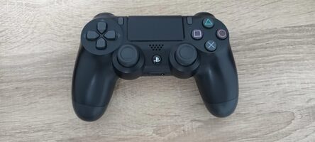 Ps4 Pro 1TB + 4 juegos