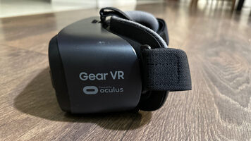 Samsung gear VR akiniai