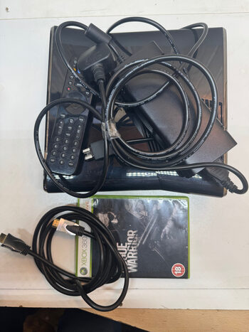 Xbox 360S konsolė su priedais