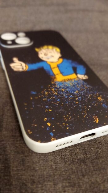 Buy Naujas iPhone 13 / 14 dėklas "Fallout"