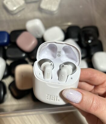 35 VNT JBL Belaidės Ausinės / Wireless Ausinukai Earbuds