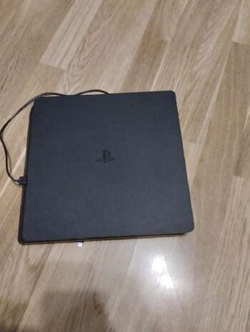 Playstation 4 slim 