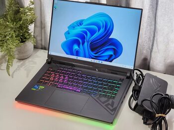 sus Rog Strix G614 su RTX 4070, i9-14900HX, 32GB RAM