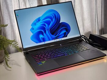 sus Rog Strix G614 su RTX 4070, i9-14900HX, 32GB RAM