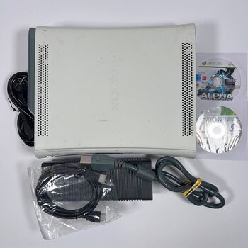 Xbox 360, White, 60GB + Cables and 2 Games