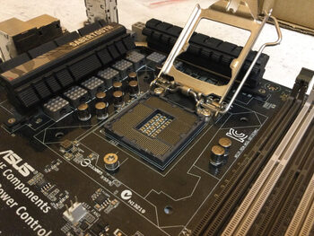 Asus SABERTOOTH Z97 MARK2 Intel Z97 ATX DDR3 LGA1150 3 x PCI-E x16 Slots Motherboard mb motinine plokste pagrindine plokste