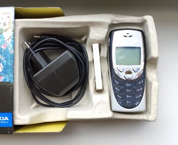 Nokia 8310