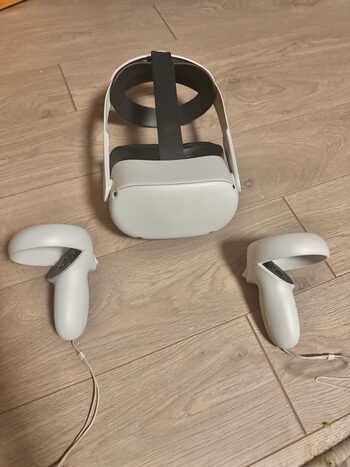 Oculus quest 2 64gb su papildoma baterija