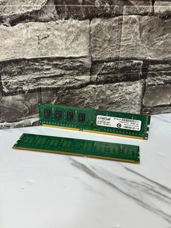 Crucial 8 GB (2 x 4 GB) DDR3-1600 Black / Green PC RAM