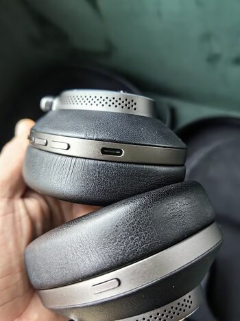 Get Bowers and Wilkins PX8