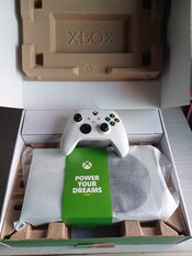 Xbox Series S con mando, aun en garantía. 