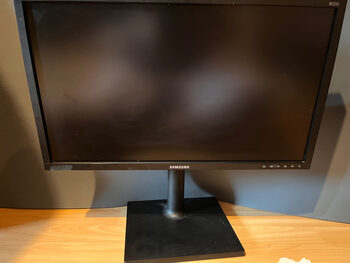 Samsung 24” Full HD Monitorius (1920x1080)| 50/60hz.