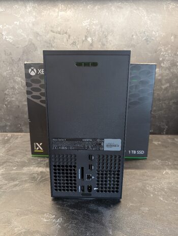 Xbox Series X (garantija iki 2028 + 2 controleriai)