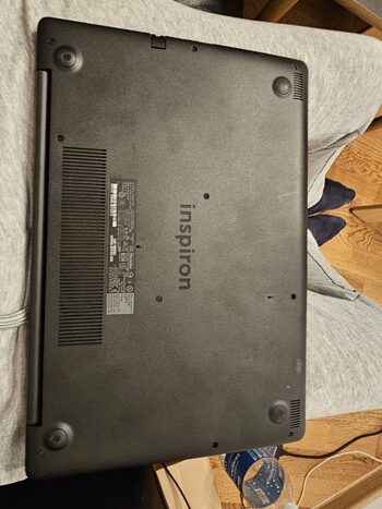 Dell inspirion 15 3584 i3-7020 8gb 128gb SSD 