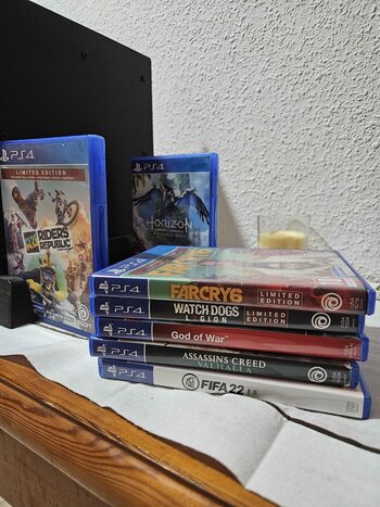 PlayStation 4 Pro con soporte (refrigerador) y 6 juegos for sale