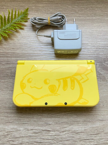 New 3DS XL pikachu + SD 32gb 