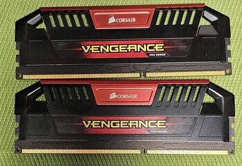 Corsair Vengeance Pro 8 GB (2 x 4 GB) DDR3-2133 Black / Red PC RAM