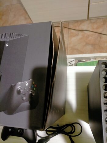 Xbox Series X 1TB SSD juegos y pilas recargables