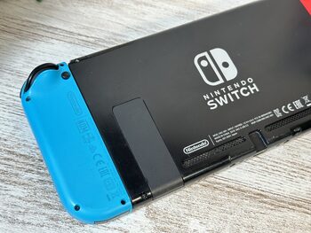 Nintendo Switch con accesorios