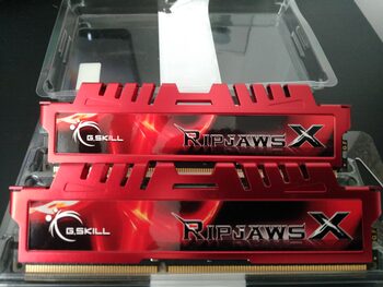 G.Skill Ripjaws X Series 8 GB (2 x 4 GB) DDR3-2133 Black / Red PC RAM
