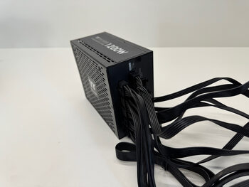 Thermaltake TOUGHPOWER PF1 ARGB ATX 1200 W 80+ Platinum Modular PSU