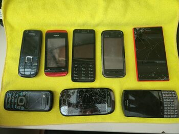 įvairūs Nokia telefonai