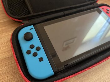 Get Nintendo Switch, Blue & Red, 32GB su Mario žaidimu