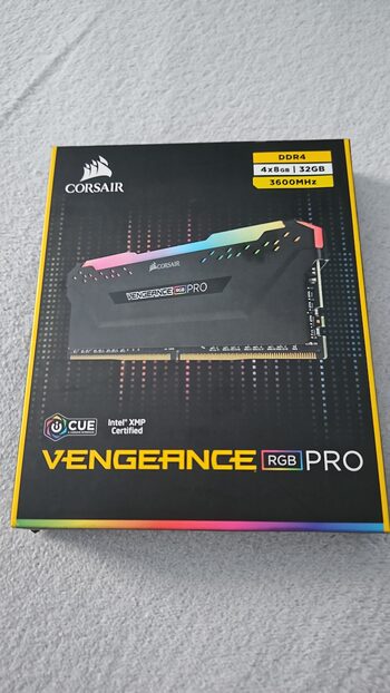 Corsair Vengeance RGB Pro 32 GB (4 x 8 GB) DDR4-3600 Black PC RAM