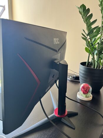 Get AOC monitorius 144hz 24*