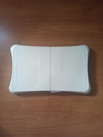 Buy Nintendo Balance Board Wii Fit Plus + Juego.