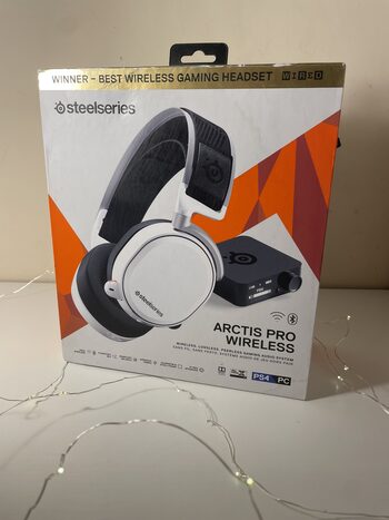 Steelseries Arctis Pro Wireless white