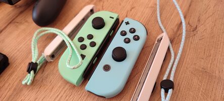 Paskyra/Acc + 32GB Switch, Green & Blue